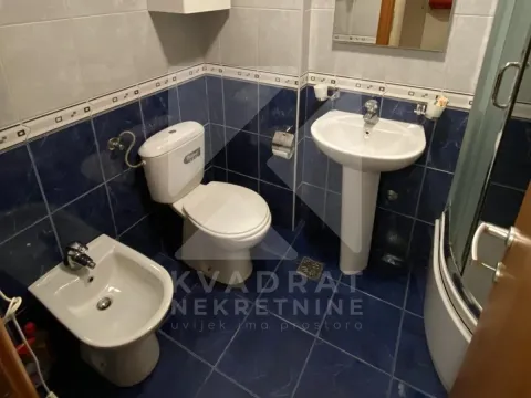 Izdavanje, jednosoban stan, 47m², Krivi Most, Podgorica - image 6