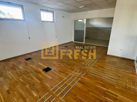 Rent, office space, 180m², Zabjelo, Podgorica - image 2