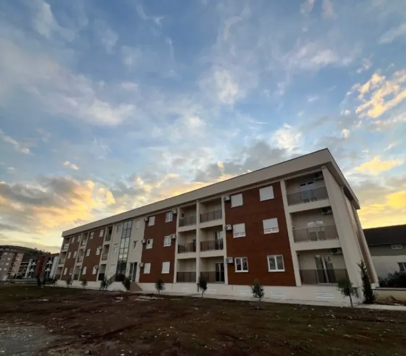 Izdavanje, dvosoban stan, 76m², Zabjelo, Podgorica