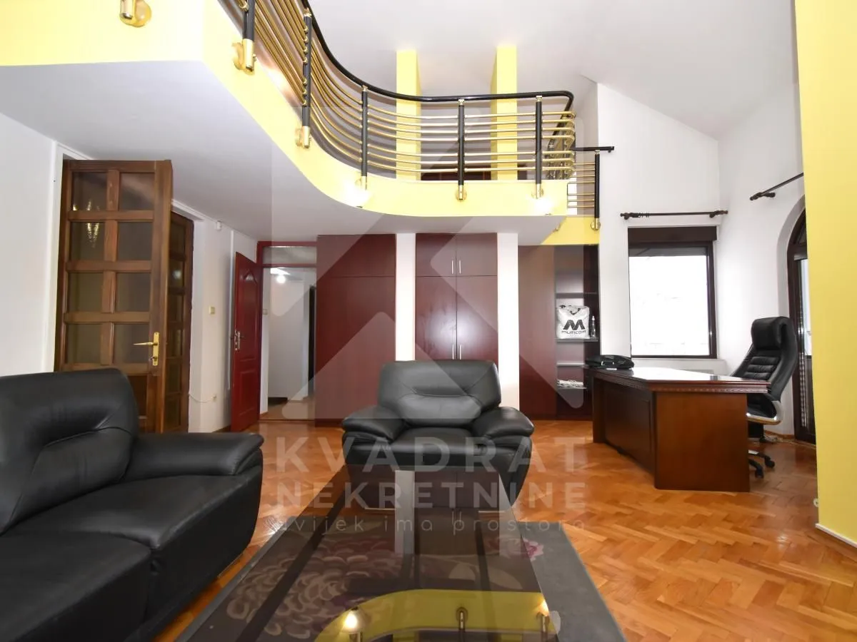 Rent, house, 300m², Gorica C, Podgorica