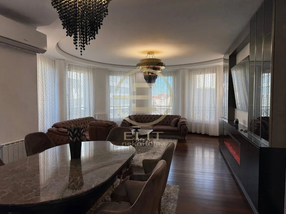 Izdavanje, stan, 116m², Socijalno, Novi Sad Sve Podlokacije