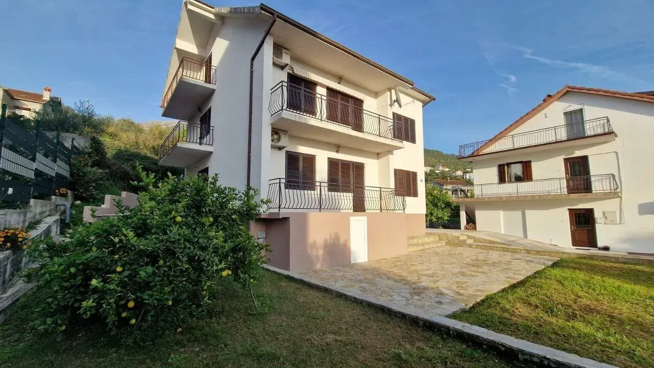 Prodaja, kuća, 128m², Kalimanj, Tivat