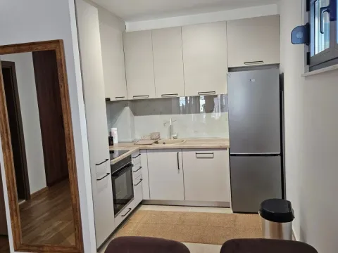 Rent, one bedroom apartment, 48m², Budva, Crna Gora - image 5
