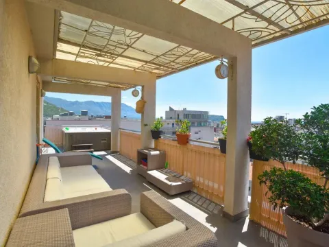 Prodaja, trosoban stan, 179m², Budva, Crna Gora