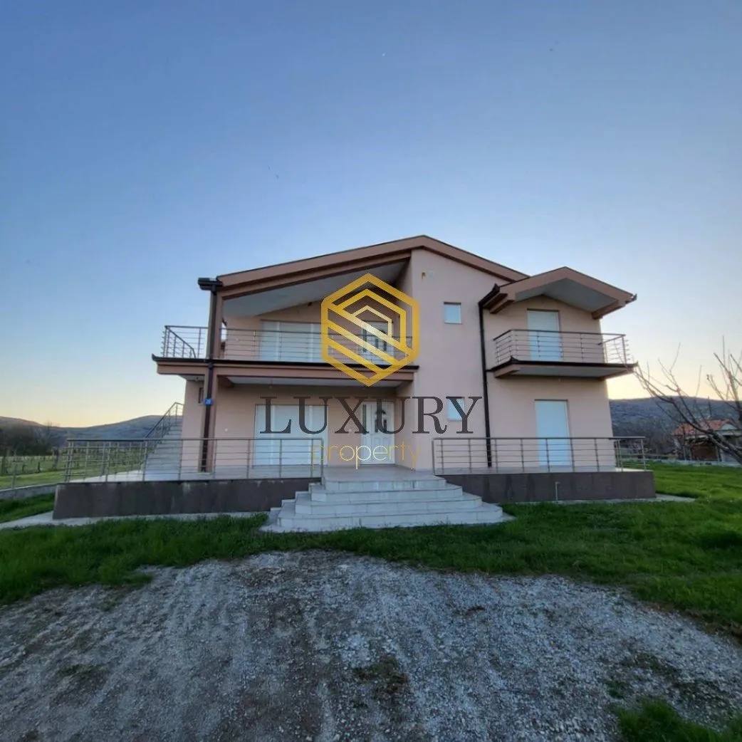 Rent, house, 200m², Zeta, Podgorica