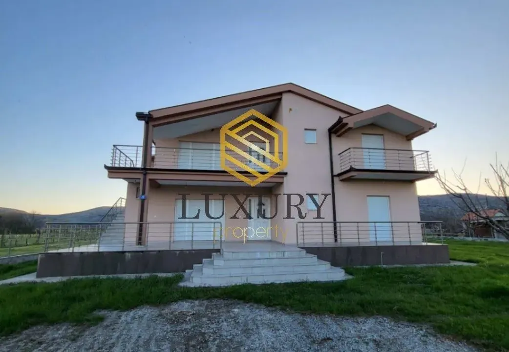 Rent, house, 200m², Zeta, Podgorica