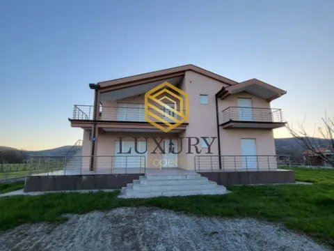 Rent, house, 200m², Zeta, Podgorica - image 1