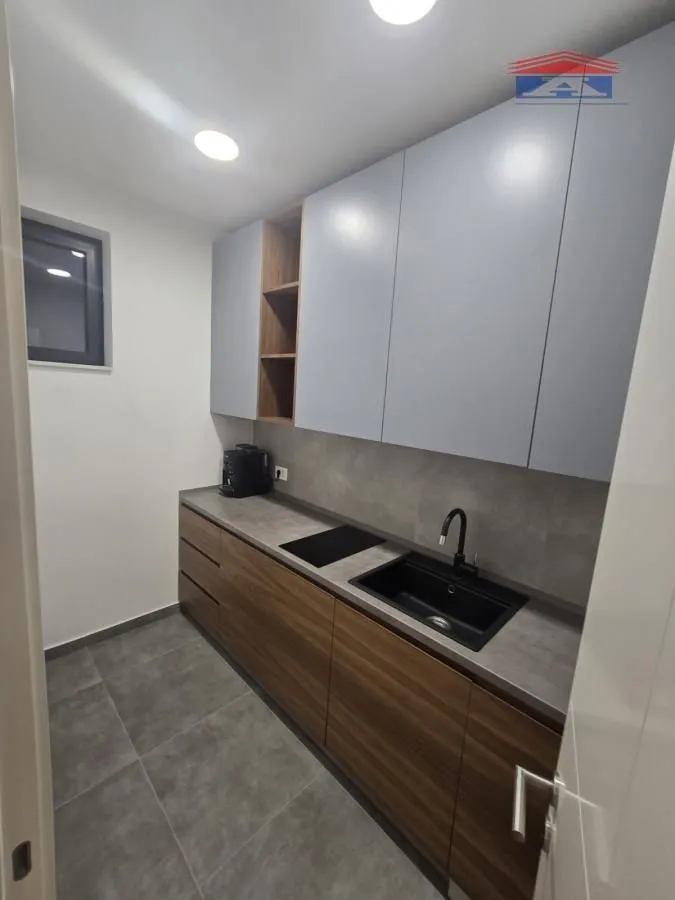 Prodaja, trosoban stan, 101m², Centar, Novi Sad