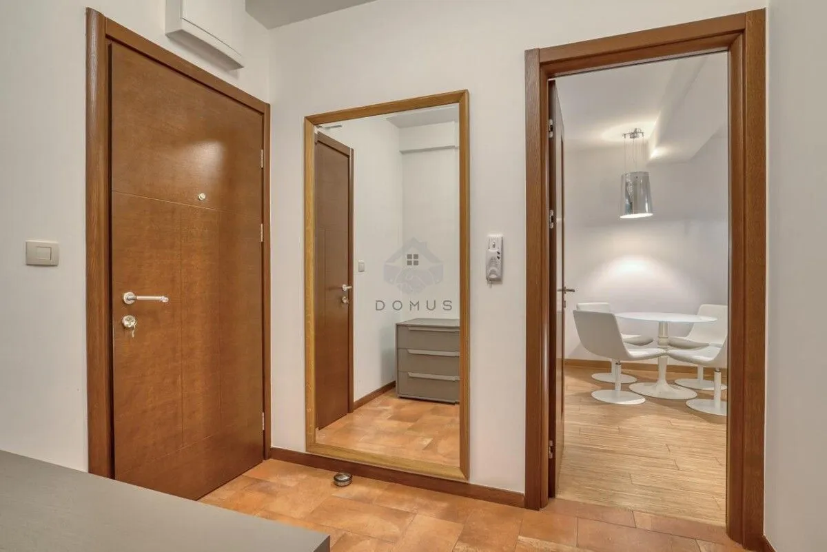 Prodaja, dvosoban stan, 90m², Gorica C, Podgorica