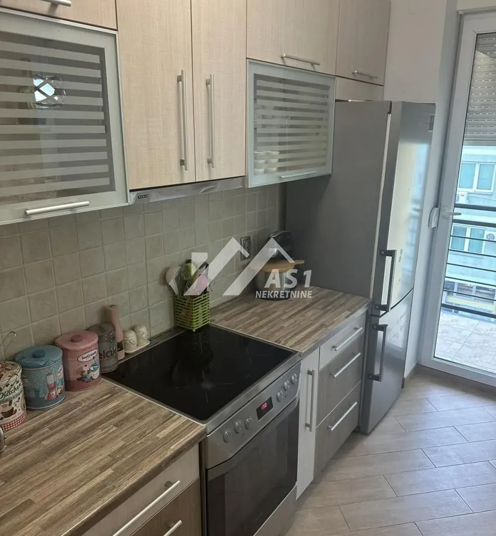 Izdavanje, trosoban stan, 67m², Bulevar Evrope, Novi Sad Sve Podlokacije
