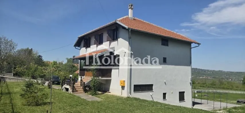 Prodaja, kuća, 325m², Sopot, Beograd