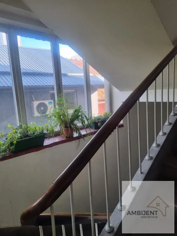 Sale, three bedroom apartment, 78m², Južni Bulevar, Vračar Sve Podlokacije