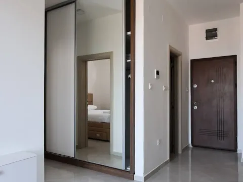 Rent, one bedroom apartment, 42m², Bečići, Budva - image 7
