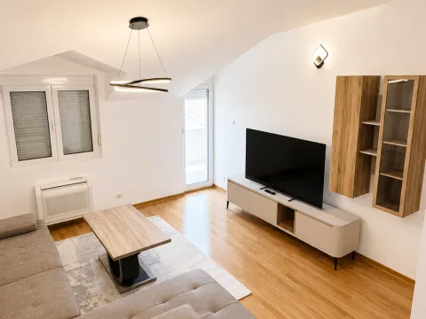 Rent, two bedroom apartment, 72m², Momišići, Podgorica - image 3