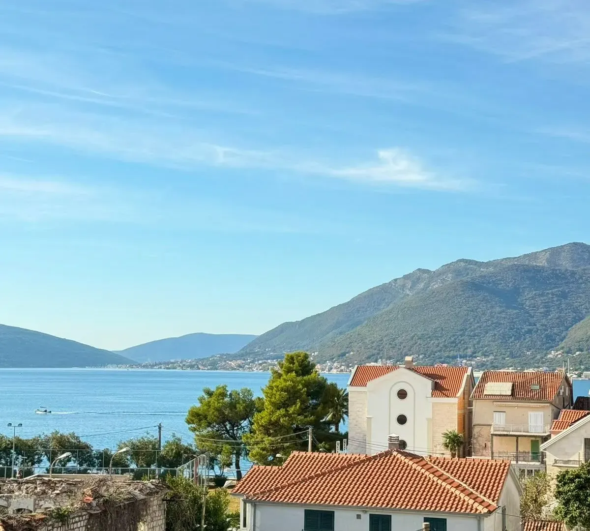 Sale, two bedroom apartment, 52m², Donja Lastva, Tivat