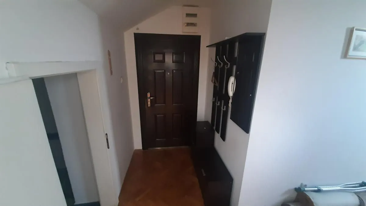 Izdavanje, jednosoban stan, 45m², Centar, Novi Sad