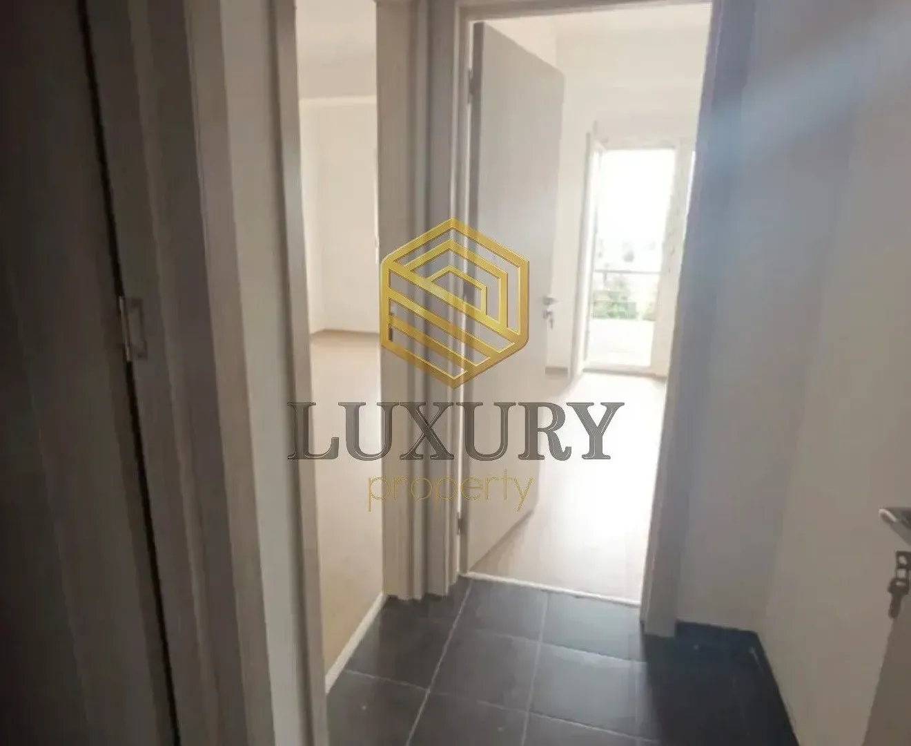 Izdavanje, dvosoban stan, 85m², Ljubović, Podgorica