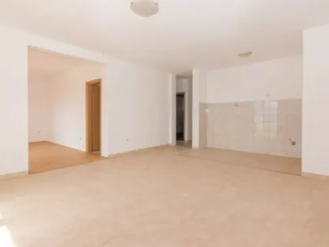 Prodaja, dvosoban stan, 72m², Igalo-Petlja, Herceg Novi