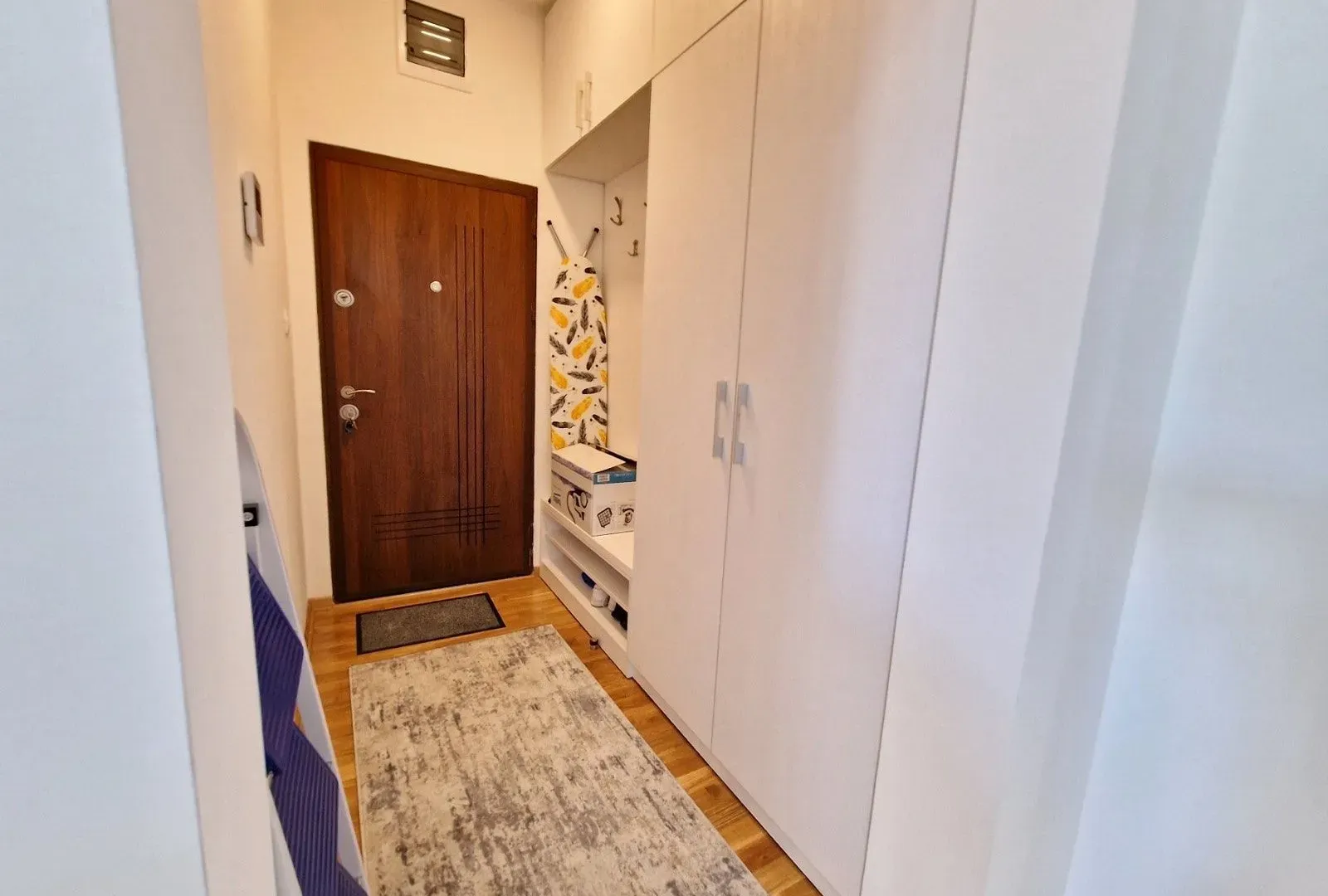Rent, one bedroom apartment, 47m², Bečići, Budva