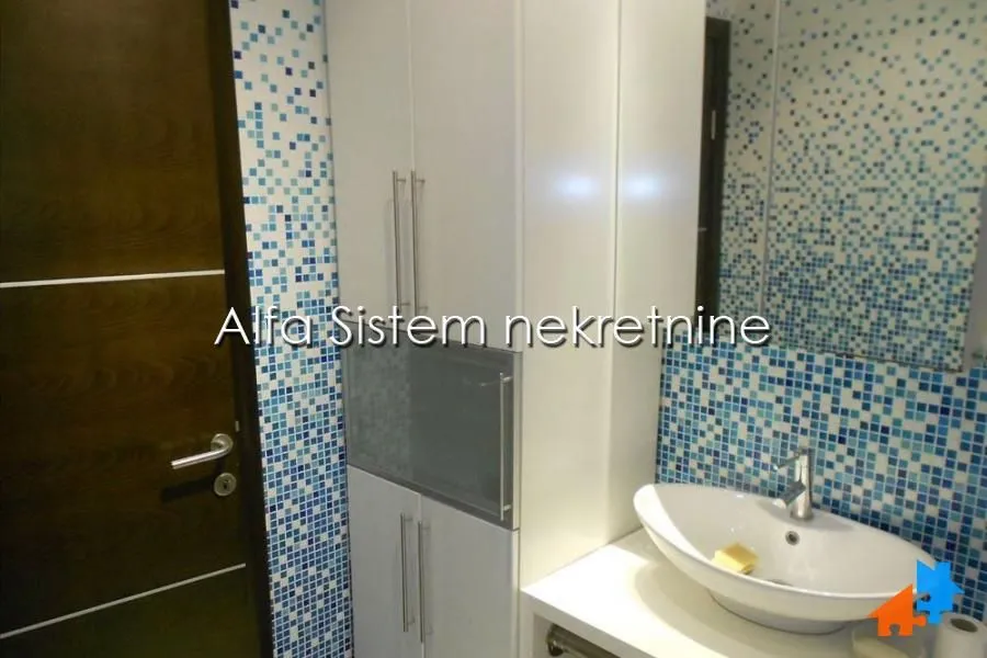 Izdavanje, dvosoban stan, 45m², Kalenić Pijaca, Vračar Sve Podlokacije