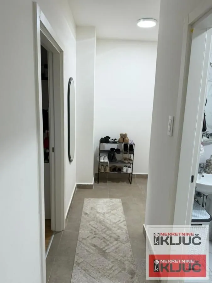 Prodaja, dvosoban stan, 43m², Avijatičarsko naselje, Novi Sad Sve Podlokacije