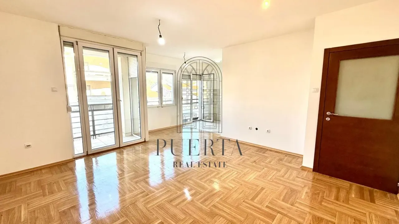 Prodaja, dvosoban stan, 73m², Nova Dalmatinska, Podgorica