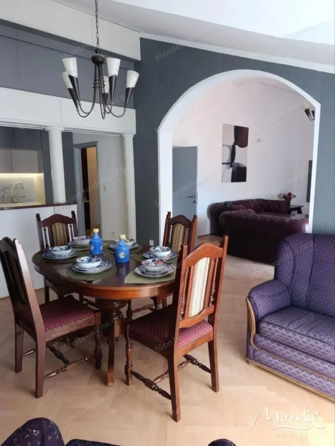 Prodaja, trosoban stan, 131m², Igalo, Herceg Novi