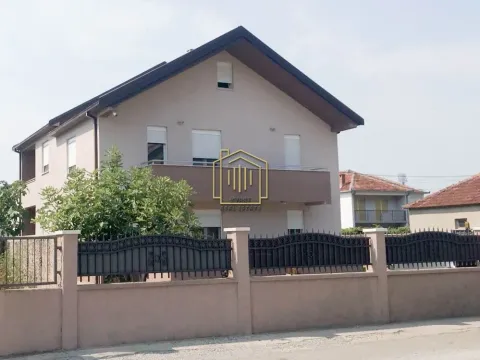 Prodaja, kuća, 320m², Murtovina, Podgorica