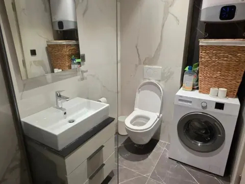 Izdavanje, trosoban stan, 85m², Vezirov Most, Podgorica - image 6