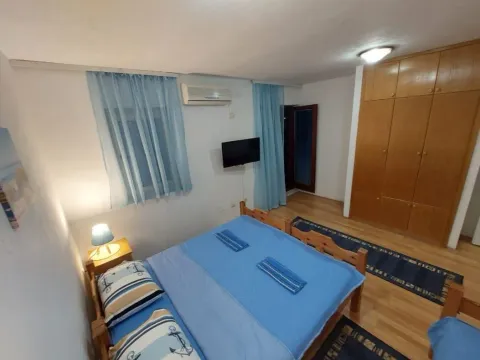 Rent, apartment, 42m², Budva, Crna Gora - image 1