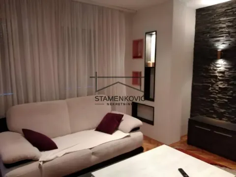 Izdavanje, dvosoban stan, 60m², Sajam, Novi Sad Sve Podlokacije - image 2