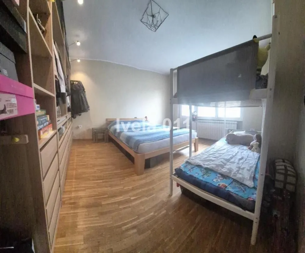 Sale, two bedroom apartment, 72m², Kalenić Pijaca, Vračar Sve Podlokacije