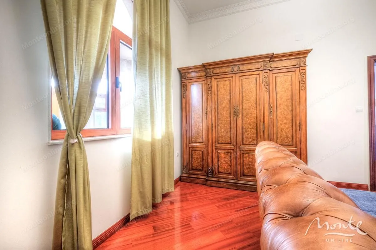 Sale, house, 372m², Radovići, Tivat