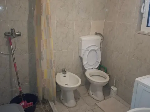 Izdavanje, trosoban stan, 90m², Bjeliši, Bar - image 5