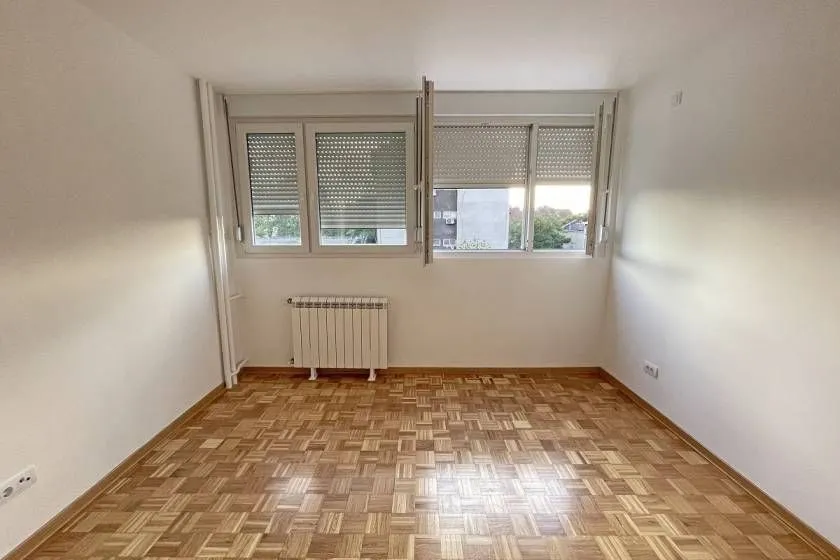 Rent, two bedroom apartment, 57m², Čukarica, Beograd