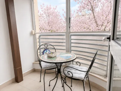 Rent, one bedroom apartment, 37m², City Kvart, Podgorica - image 1