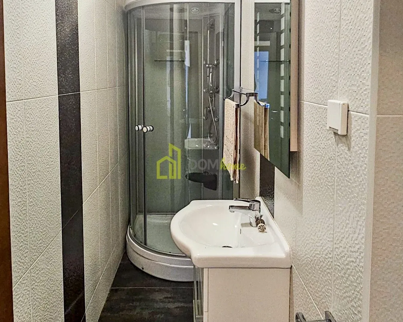 Sale, five bedroom apartment, 175m², Gorica C, Podgorica
