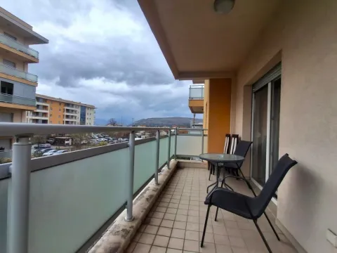 Rent, three bedroom apartment, 120m², City Kvart, Podgorica - image 16