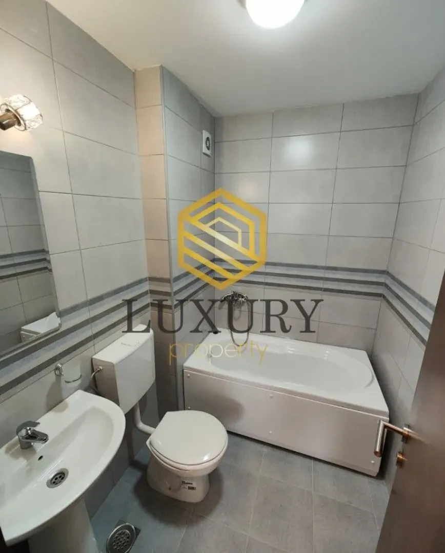 Izdavanje, dvosoban stan, 73m², Tuški Put, Podgorica