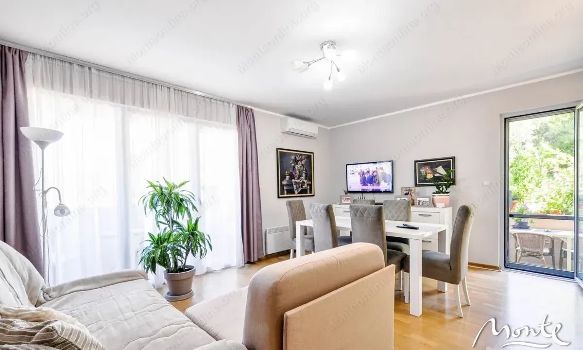 Prodaja, jednosoban stan, 50m², Tivat, Crna Gora