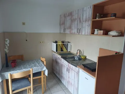 Izdavanje, jednosoban stan, 40m², Rotkvarija, Novi Sad Sve Podlokacije - image 7