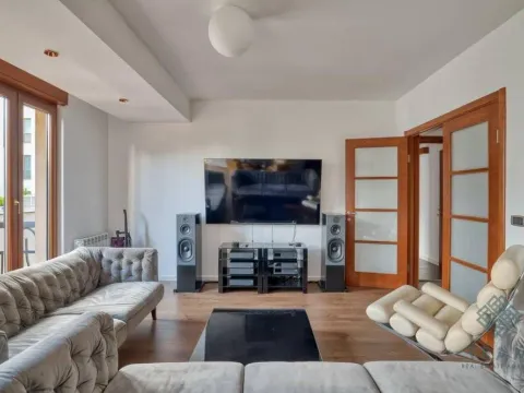 Rent, two bedroom apartment, 90m², Centar, Podgorica - image 2