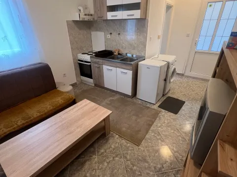 Rent, one bedroom apartment, 35m², Bjeliši, Bar - image 2