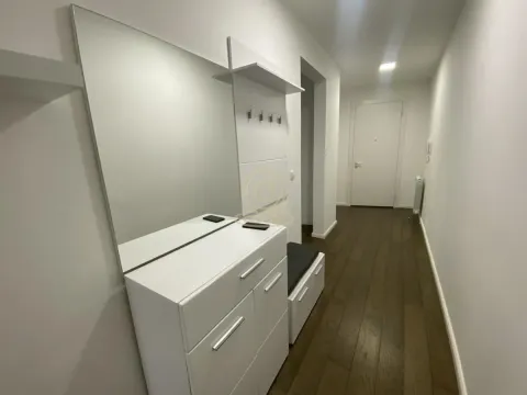 Izdavanje, dvosoban stan, 78m², Vračar Sve Podlokacije, Beograd - image 8