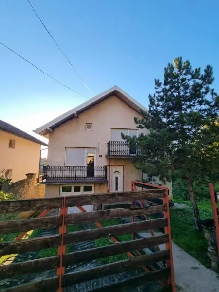 Prodaja, kuća, 160m², Sremska Kamenica, Petrovaradin