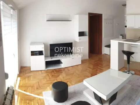 Prodaja, dvosoban stan, 35m², Uciteljsko Naselje, Zvezdara Sve Podlokacije - image 4