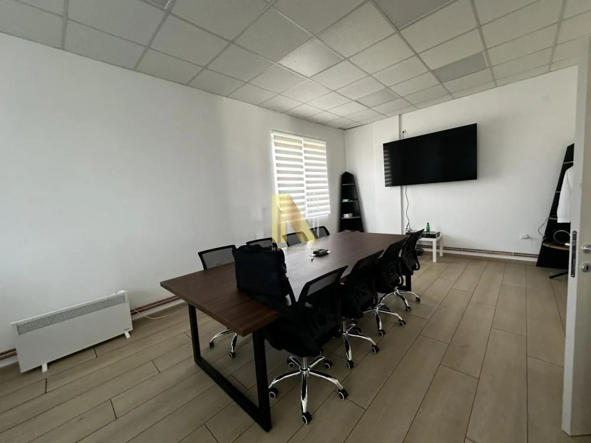 Rent, office space, 800m², Rumenka, Novi Sad Sve Podlokacije