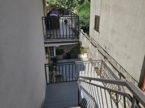 Izdavanje, dvosoban stan, 94m², Tivat, Crna Gora - image 12