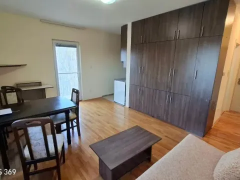 Rent, one bedroom apartment, 30m², Petlovo Brdo, Beograd - image 2