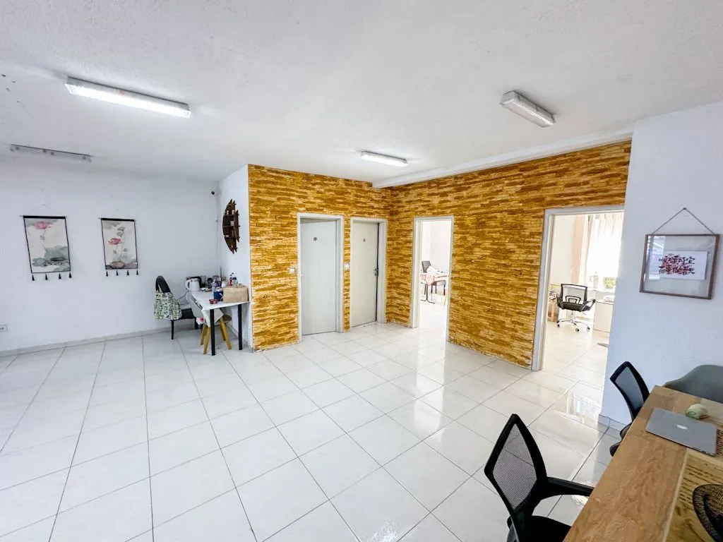 Rent, office space, 172m², City Kvart, Podgorica